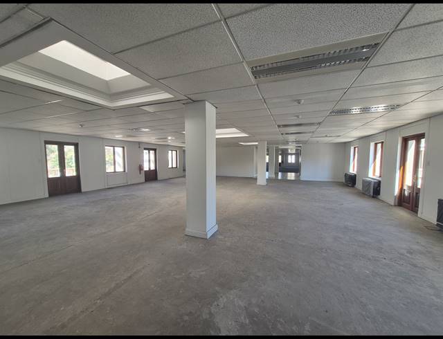 1,314M² OFFICE TO LET IN SANDTON CENTRAL